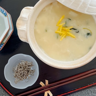 冷やご飯でラクうま！京風♪白味噌仕立ての七草粥